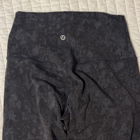 Lululemon Black Align Leggings size 6 - Picture 3 of 4